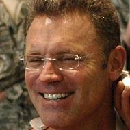 Howie Long, 64 (足球运动员)