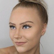 Hrafna, 27 (YouTube Star)