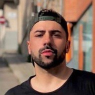 Hugo Strada, 40 (Менеджер по управлению талантами)