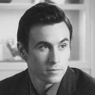 Huw Collins, 39 (TV-acteur)