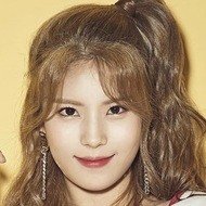 Hwang YeonGyeong, 29 (Pop Singer)