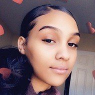 Iamg0ldiecurls, 22 (Instagram明星)