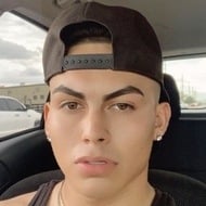 iamwillyy, 24 (TikTok Star)