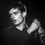 Ian Curtis (1956 - 1980) (朋克歌手)