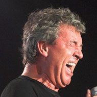 Ian Gillan, 78 (Ca sĩ nhạc Rock)
