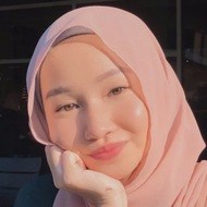 Iman Safiyah, 21 (Instagram Star)