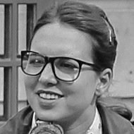 Ingrid Oliver, 47 (喜剧演员)