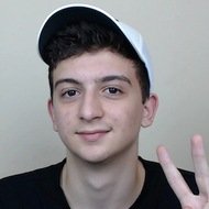 iRezi, 23 (YouTube Star)