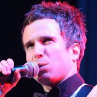 Irwin Sparkes, 44 (摇滚歌手)