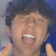 Isaac Gordon, 23 (Estrella de TikTok)