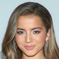 Isabela Merced, 24 (电视女演员)