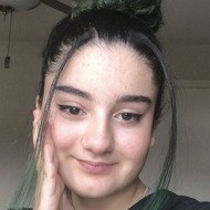 isabella.drawsss, 20 (TikTok Star)