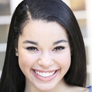 Isabelle Dubroy, 17 (R&B Zanger)