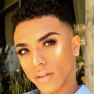 Isaiah Cupcakes, 32 (Instagram Star)