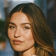 Isaya Elais, 34 (Instagram明星)