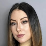 Işıl Işık, 37 (YouTube Star)