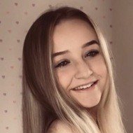 Isla Critchley, 20 (TikTok明星)