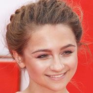 Isobelle Molloy, 25 (Movie Actress)