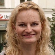 Iva Pazderkova, 45 (电影女演员)