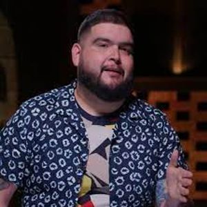 Iván Lamole, 43 (喜剧演员)