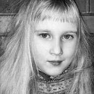 Ivanka Shoshana, 17 (模特)