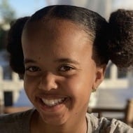 Ivy Angst, 19 (Đầu bếp)