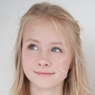 Iza Cryssanthander, 20 (TikTok Star)