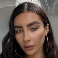 Izabella Angus, 29 (Stylist)