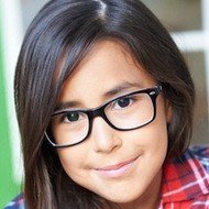 Izabella Newman, 19 (电影女演员)