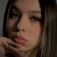 Izzy Rivas, 20 (TikTok明星)