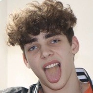 Jack Bono, 21 (TikTok明星)