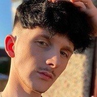 Jake Essex, 27 (Rock Singer)