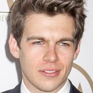 James Righton, 42 (Cantante de Rock)
