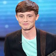 James Smith, 25 (Chanteuse pop)