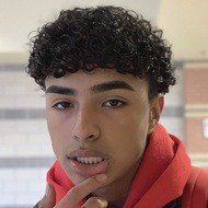 James Zamarripa, 19 (TikTok明星)
