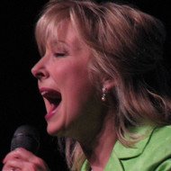 Janet Paschal, 69 (福音歌手)