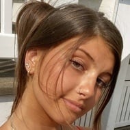 Janie Groeling, 23 (TikTok Star)