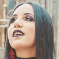 Jannely Fernandez, 36 (Blogger)