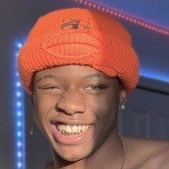 Janotofamous, 22 (TikTok明星)