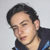 Javier Vargas, 28 (Star d'Instagram)