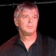 Jean-Jacques Burnel, 73 (贝斯手)