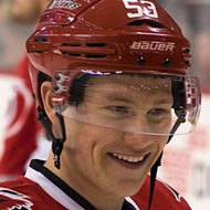 Jeff Skinner, 33 (曲棍球运动员)