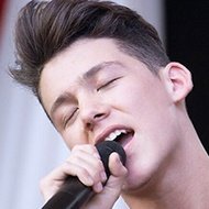 Jeloz, 24 (World Music Singer)