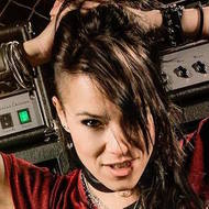 Jen Majura, 40 (Guitarrista)