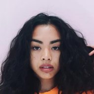 Jennaly Alexis Bounvilom, 31 (YouTube明星)