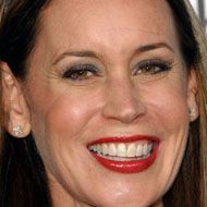 Jennifer Schwalbach Smith, 52 (電影女演員)