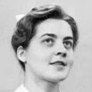 Jennifer Worth (1935 - 2011) (小说家)