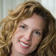 Jensen Daggett, 56 (电影女演员)