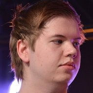 Jesper Wecksell, 29 (Jogador De E-Sports)