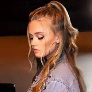 Jess Folley, 20 (Pop Singer)